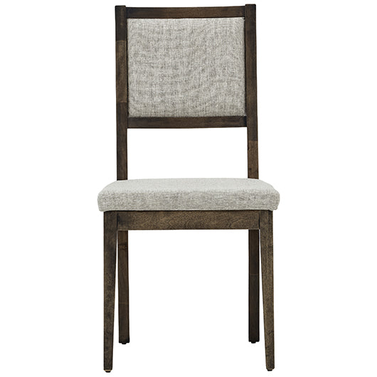 Chaise de salle à manger par Tomali